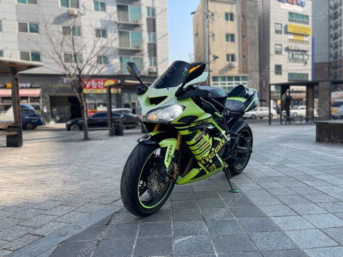가와사키 닌자 ZX 10 R thumb 2