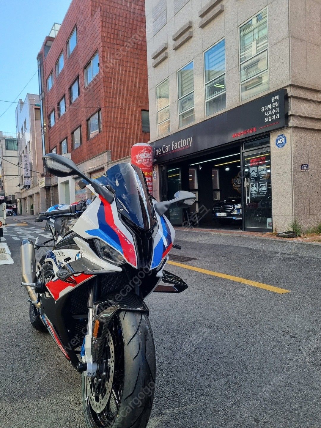 BMW M 1000 RR thumb 2