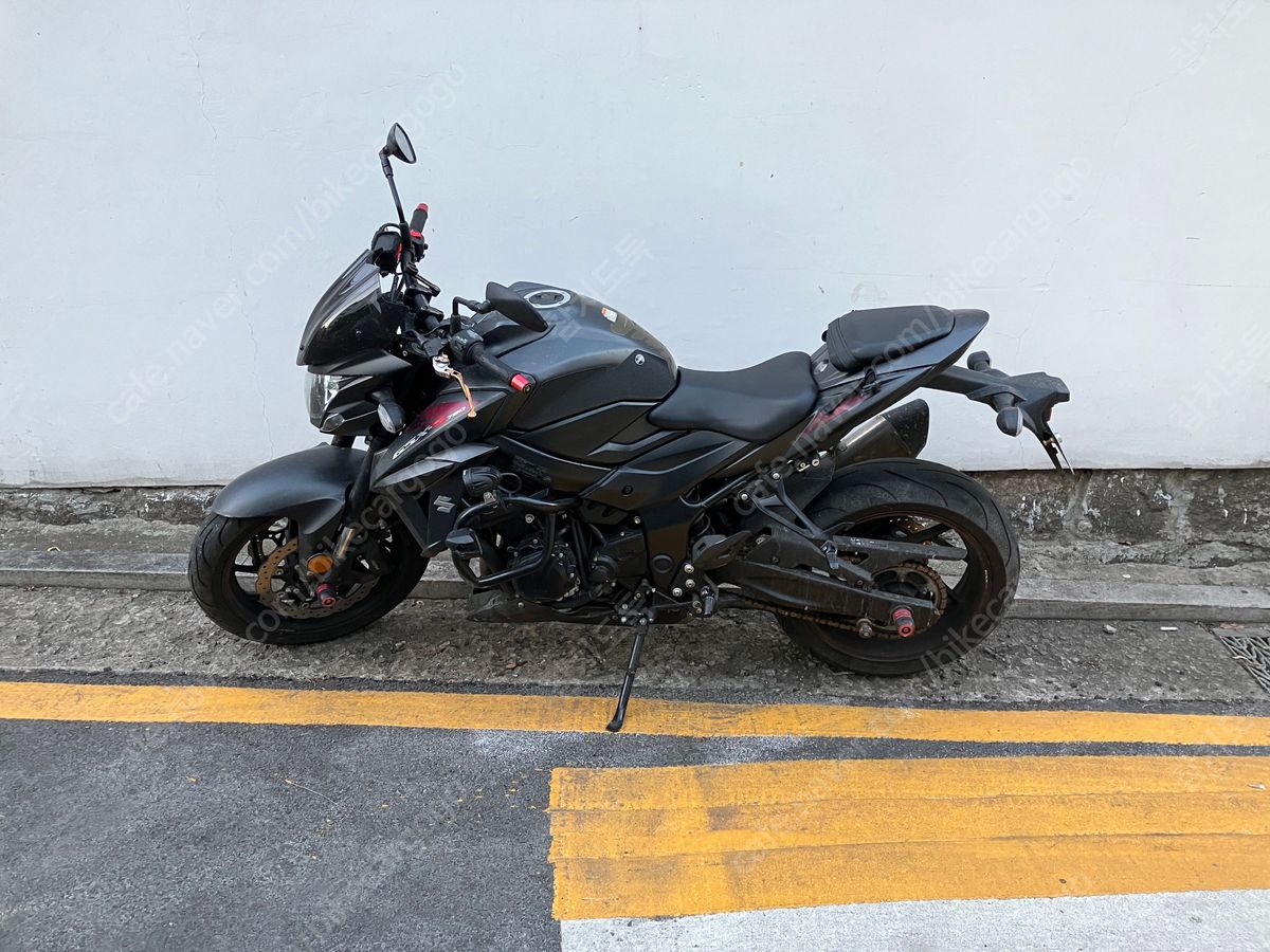스즈키 GSX S 750 15