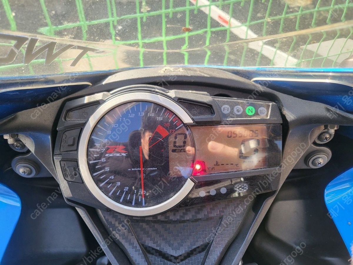 스즈키 GSX R 600 more