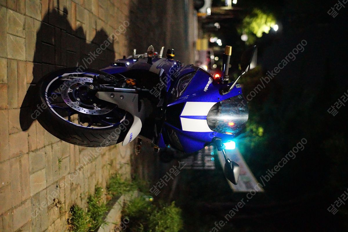 야마하 YZF R3 more