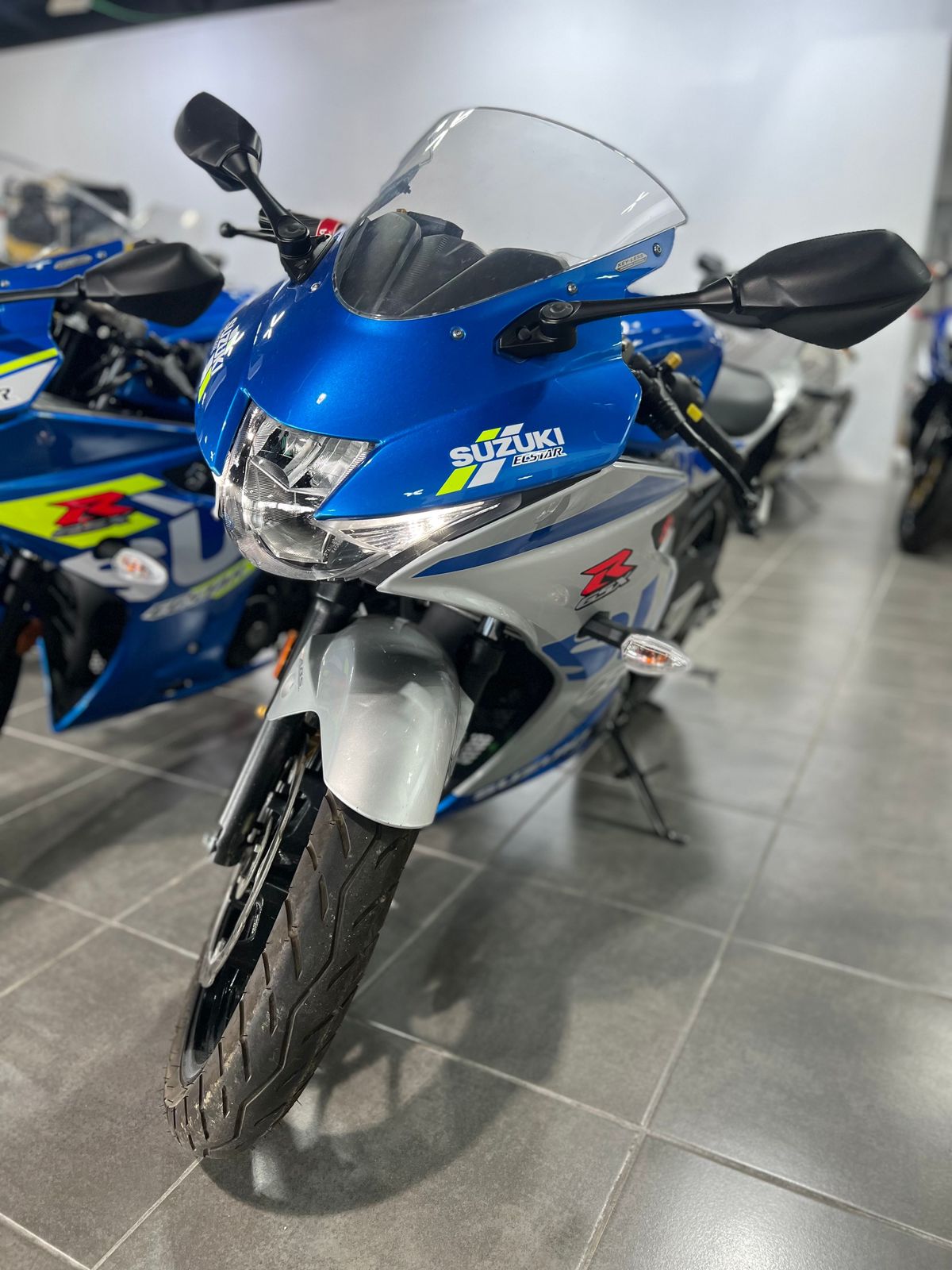 스즈키 GSX R 125 ABS main