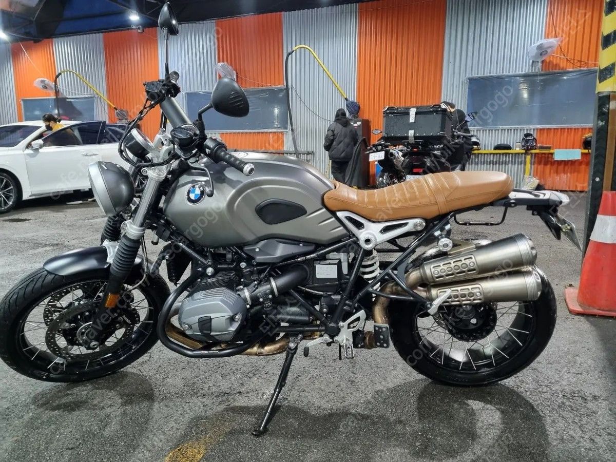 BMW R nine T 스크램블러 5