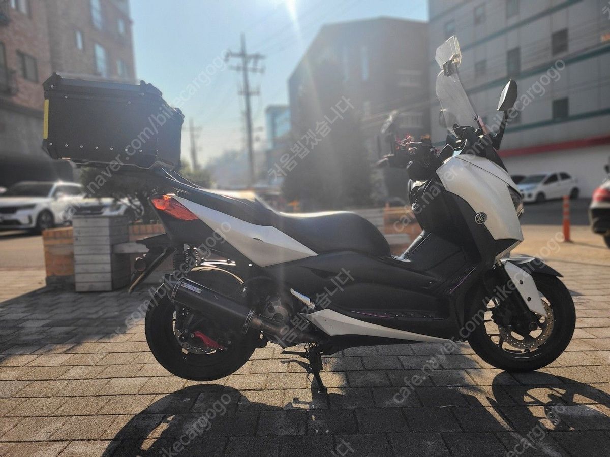 야마하 XMAX 300 ABS 5