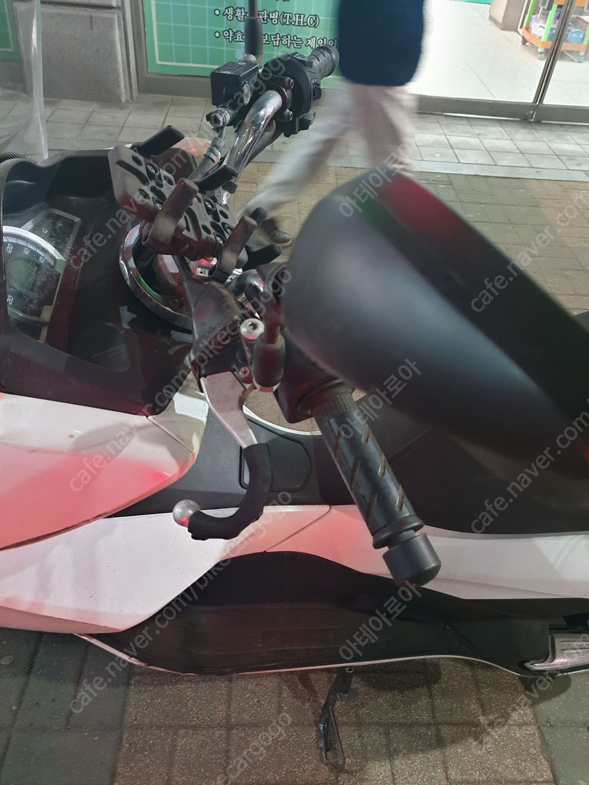 혼다 PCX 125 more
