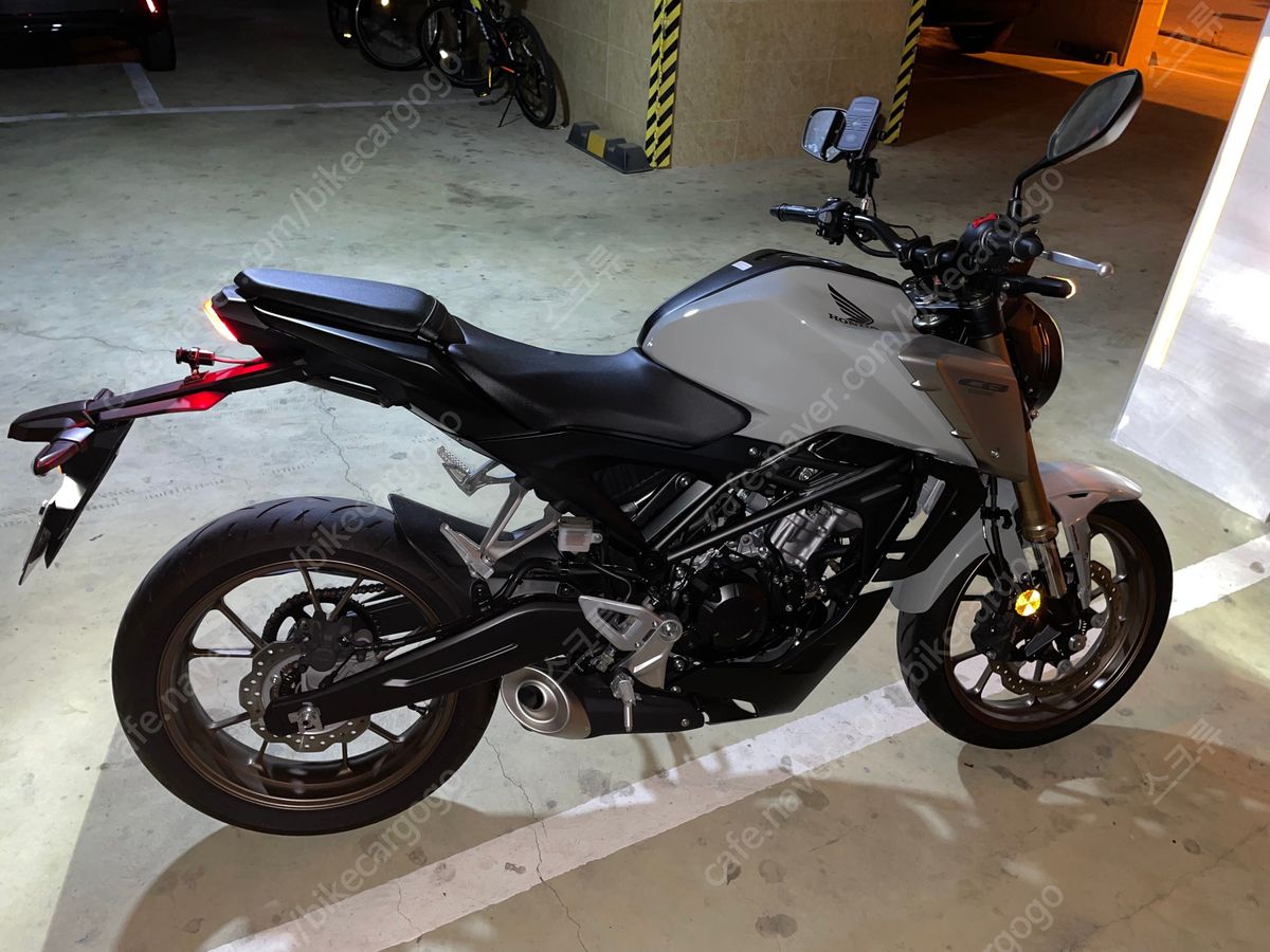 혼다 CB 125 R thumb 2