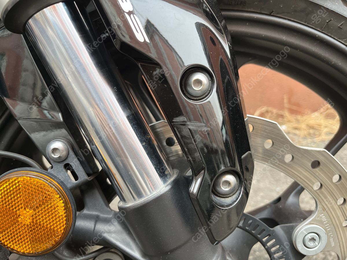 혼다 CB 125 R 10