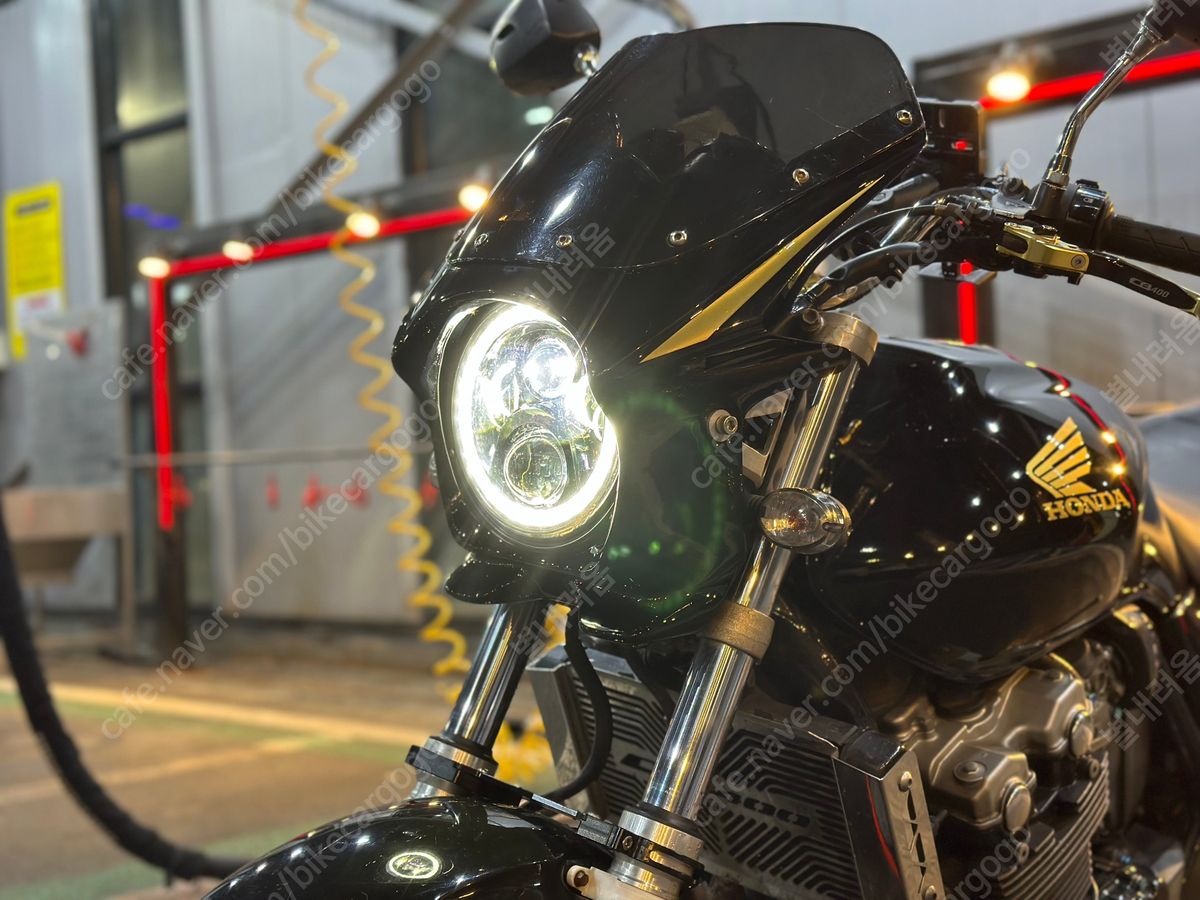 혼다 CB 400 V TEC main