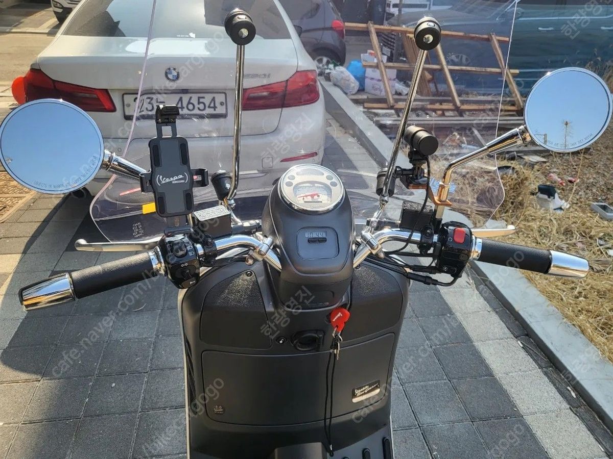 베스파 GTV 300 세이조르니 9