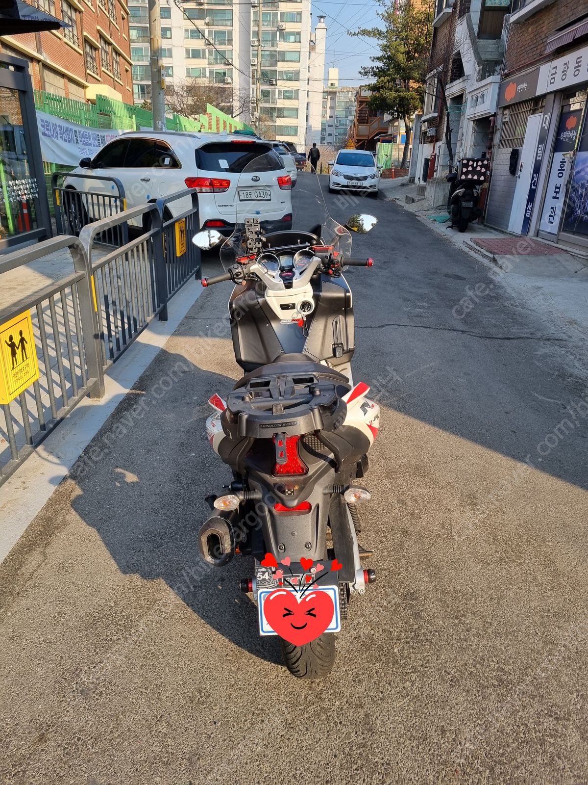 아프릴리아 SRV 850 4
