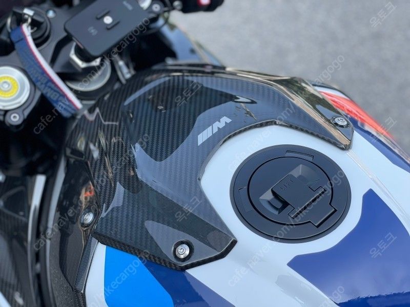 BMW M 1000 RR 6