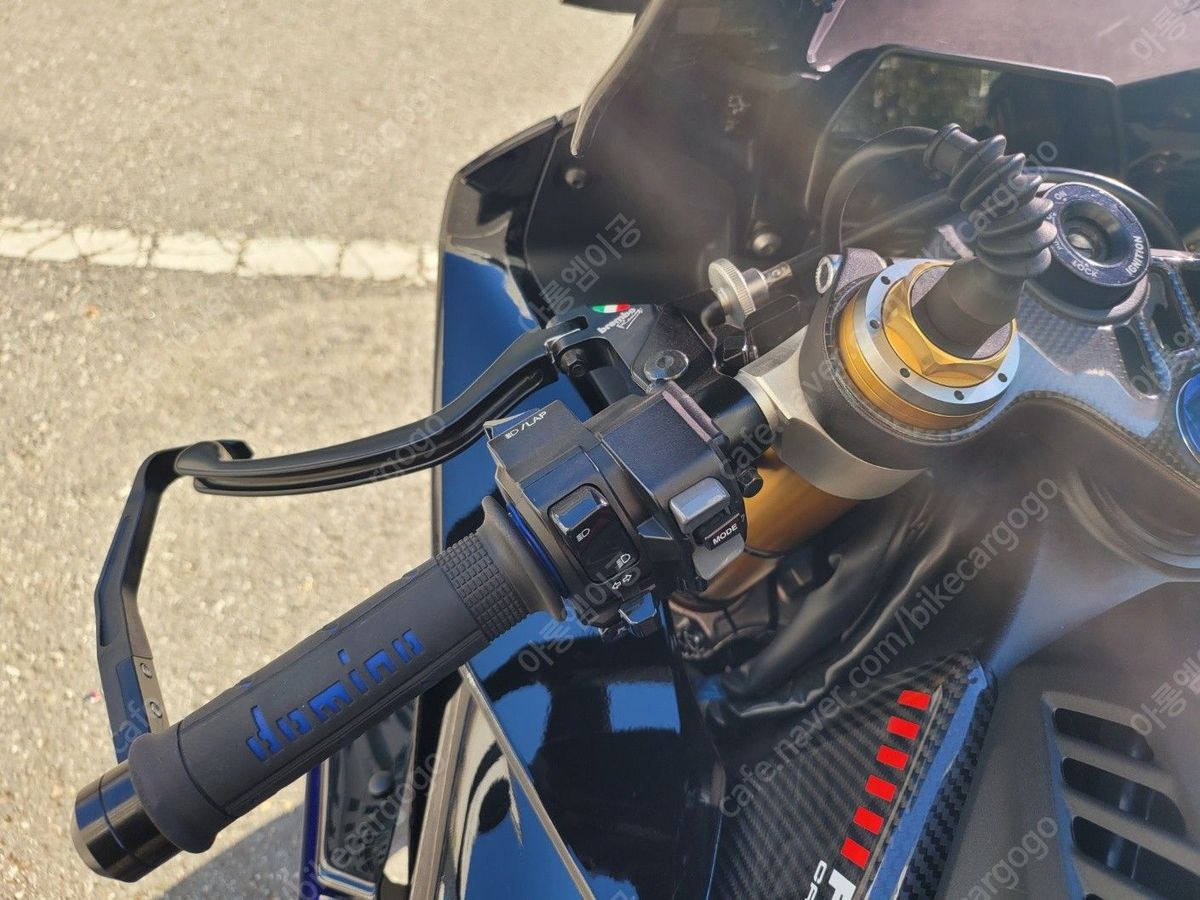 야마하 YZF R1 M 9