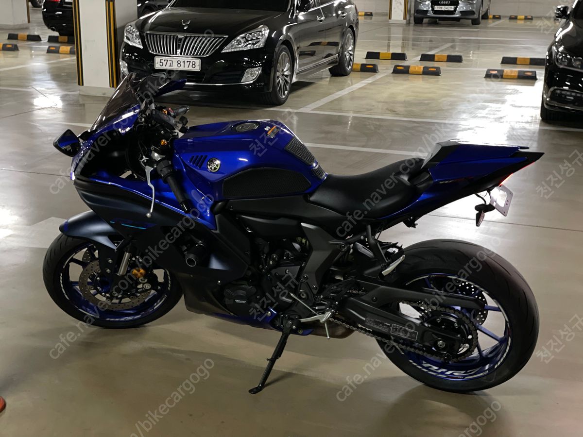 야마하 YZF R7 more