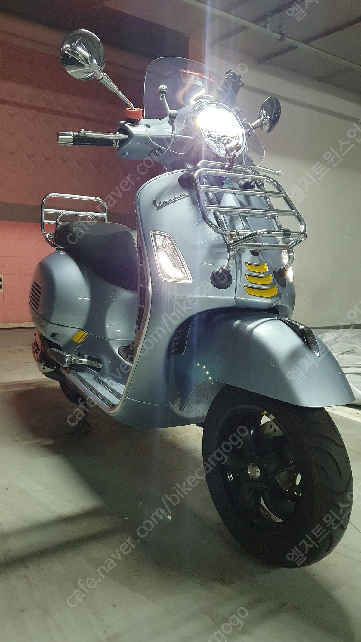 베스파 GTS 300 슈퍼테크 main