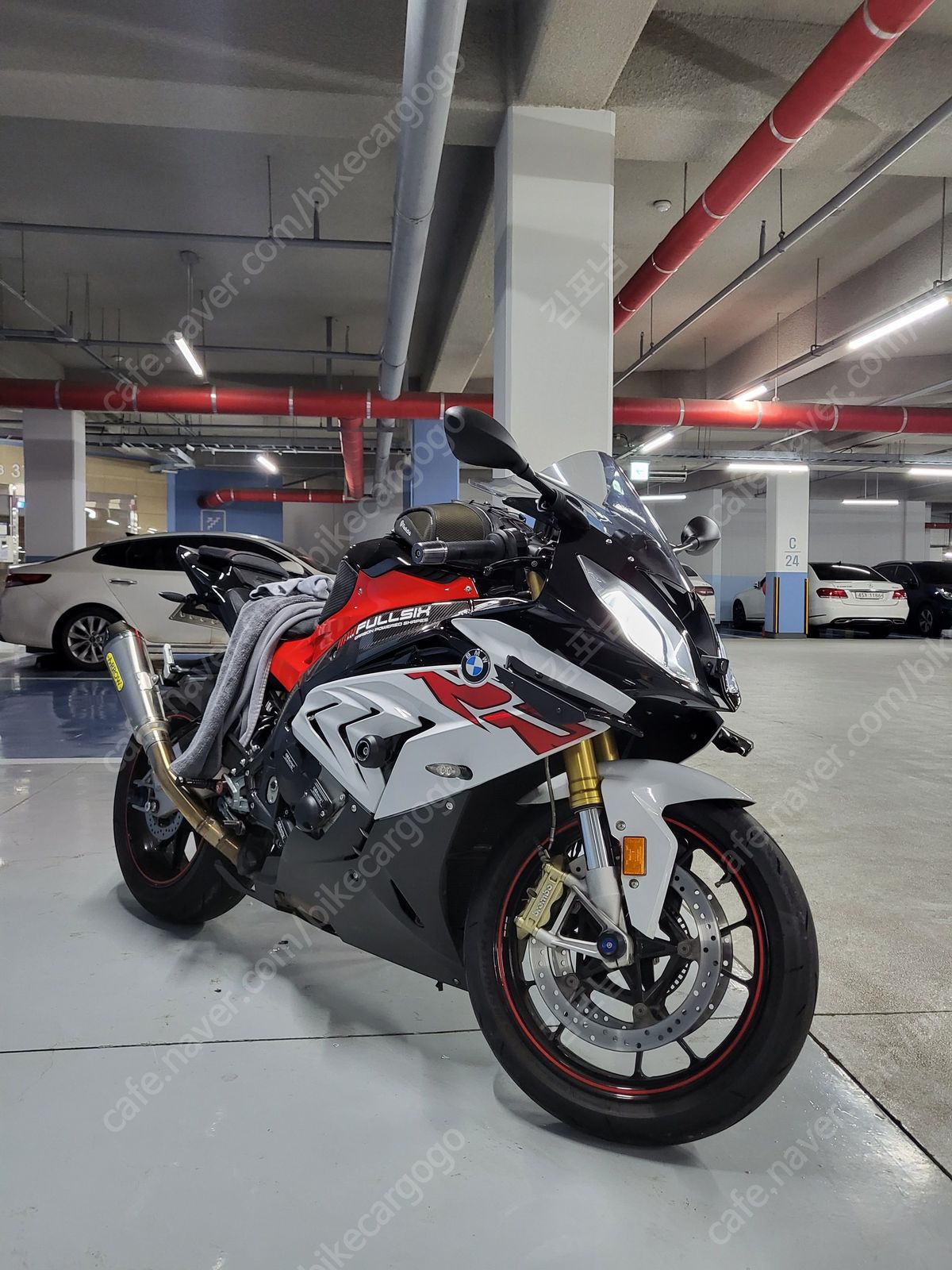 BMW S 1000 RR main