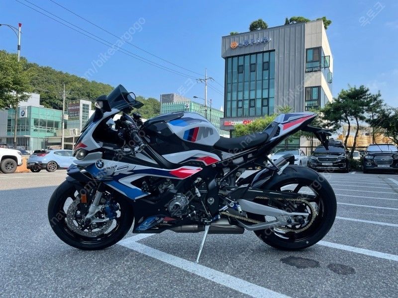 BMW M 1000 RR 4