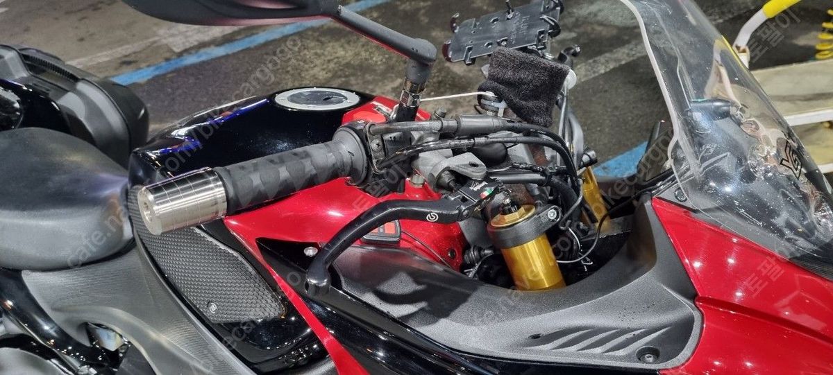 스즈키 GSX S 1000 F 4