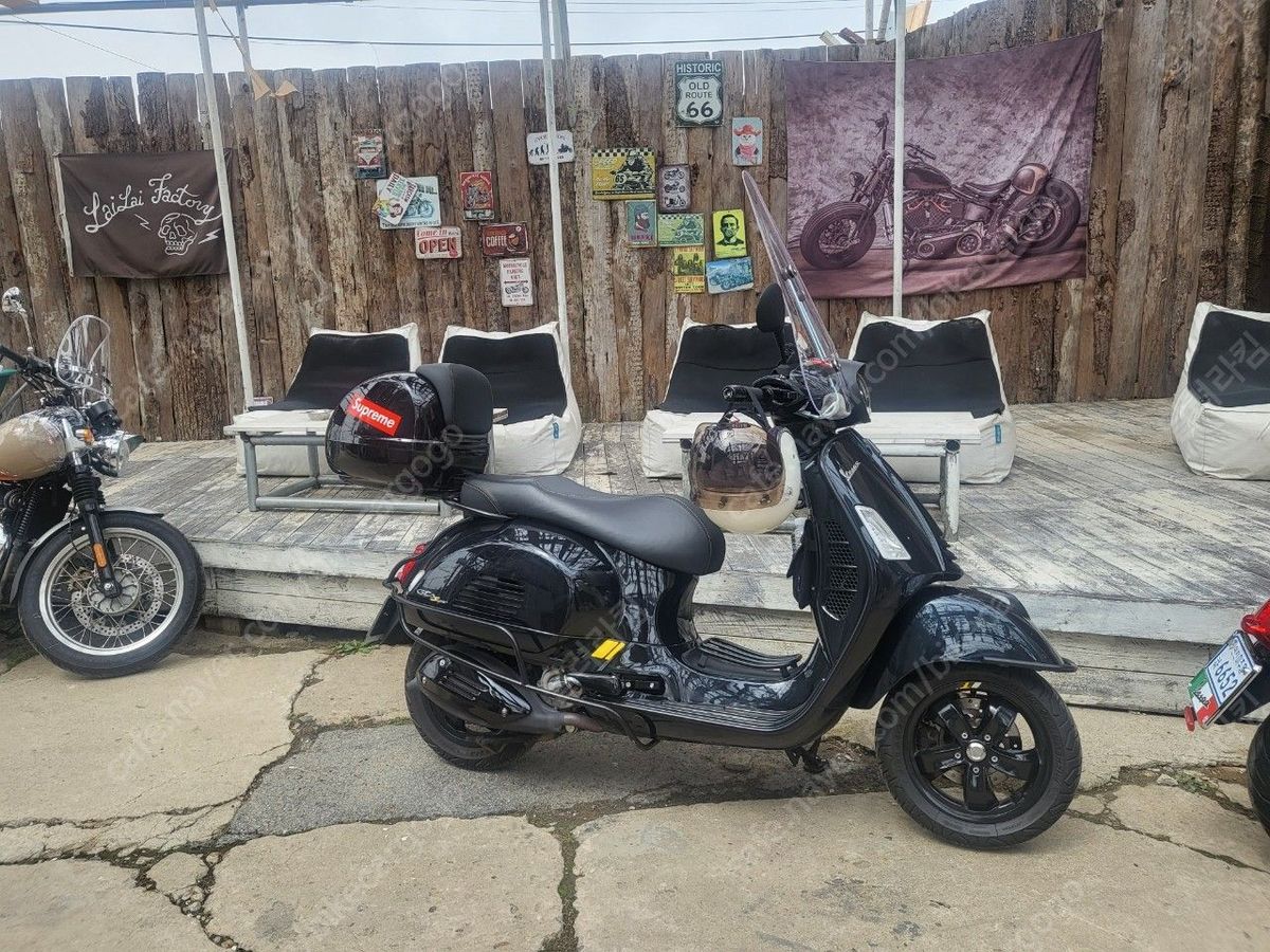 베스파 GTS 300 슈퍼테크 main