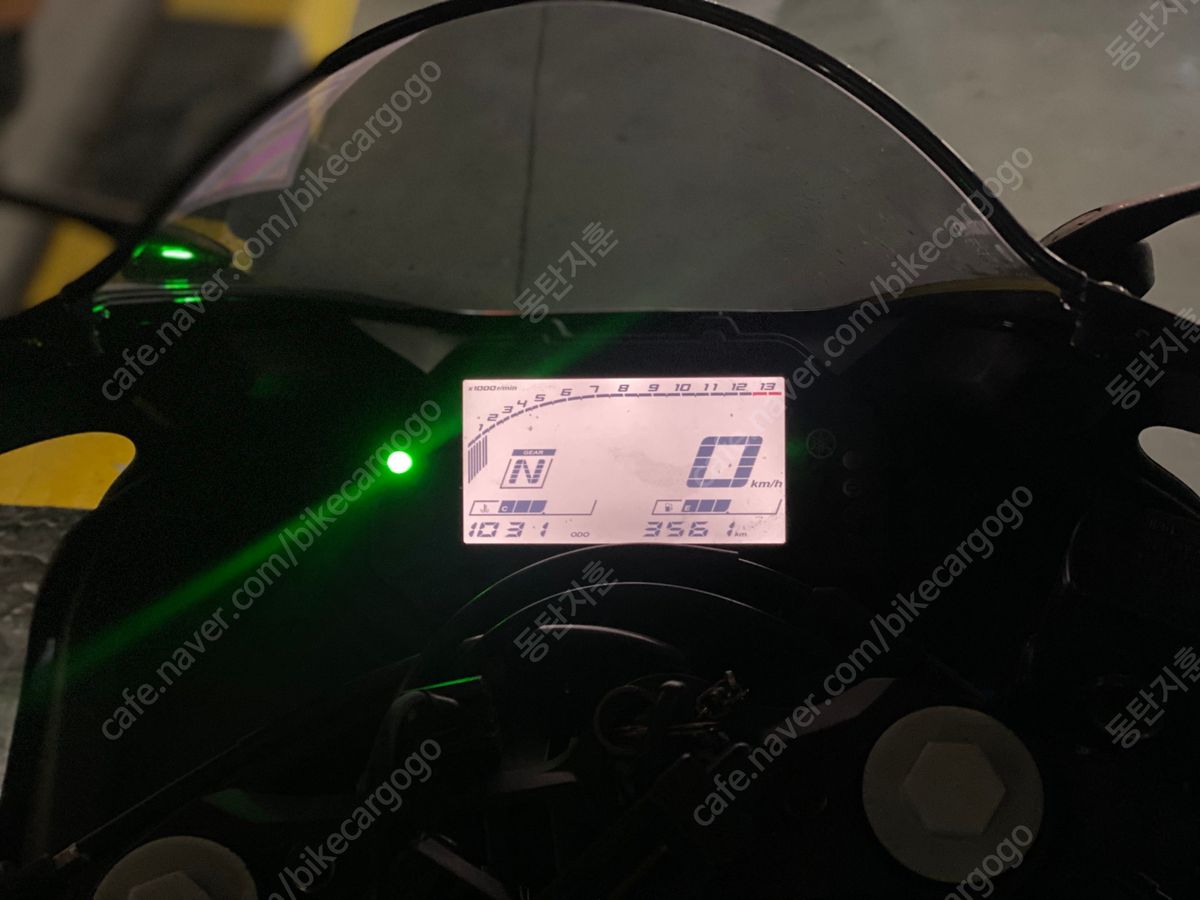 야마하 YZF R3 more