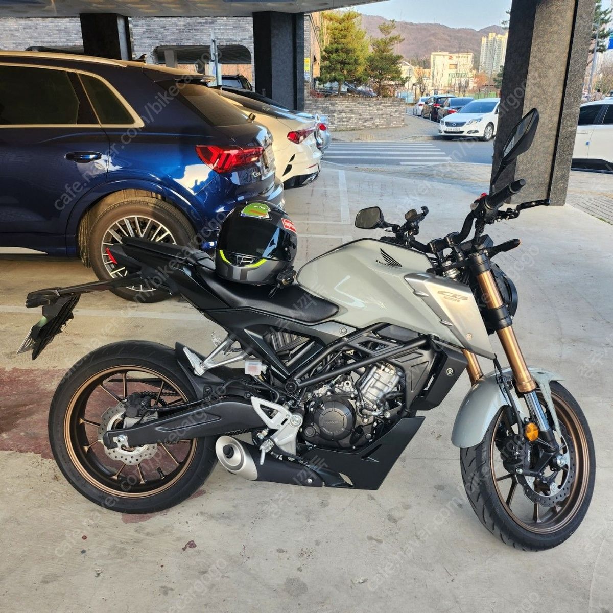 혼다 CB 125 R main
