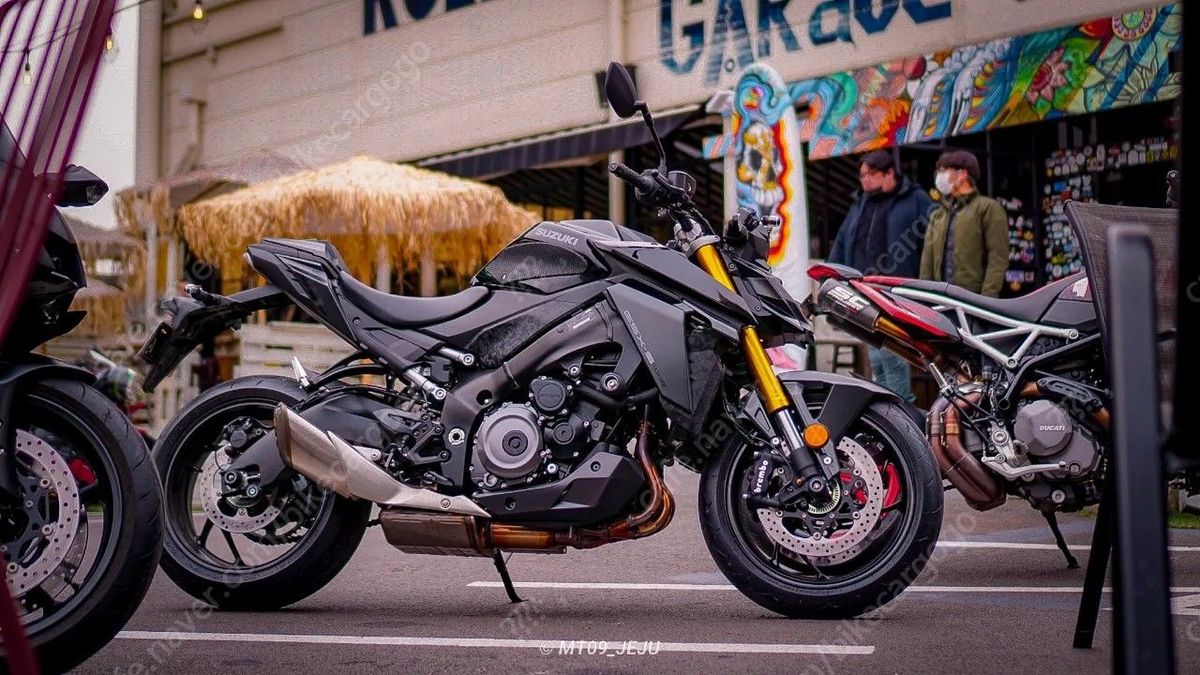 스즈키 GSX S 1000 main