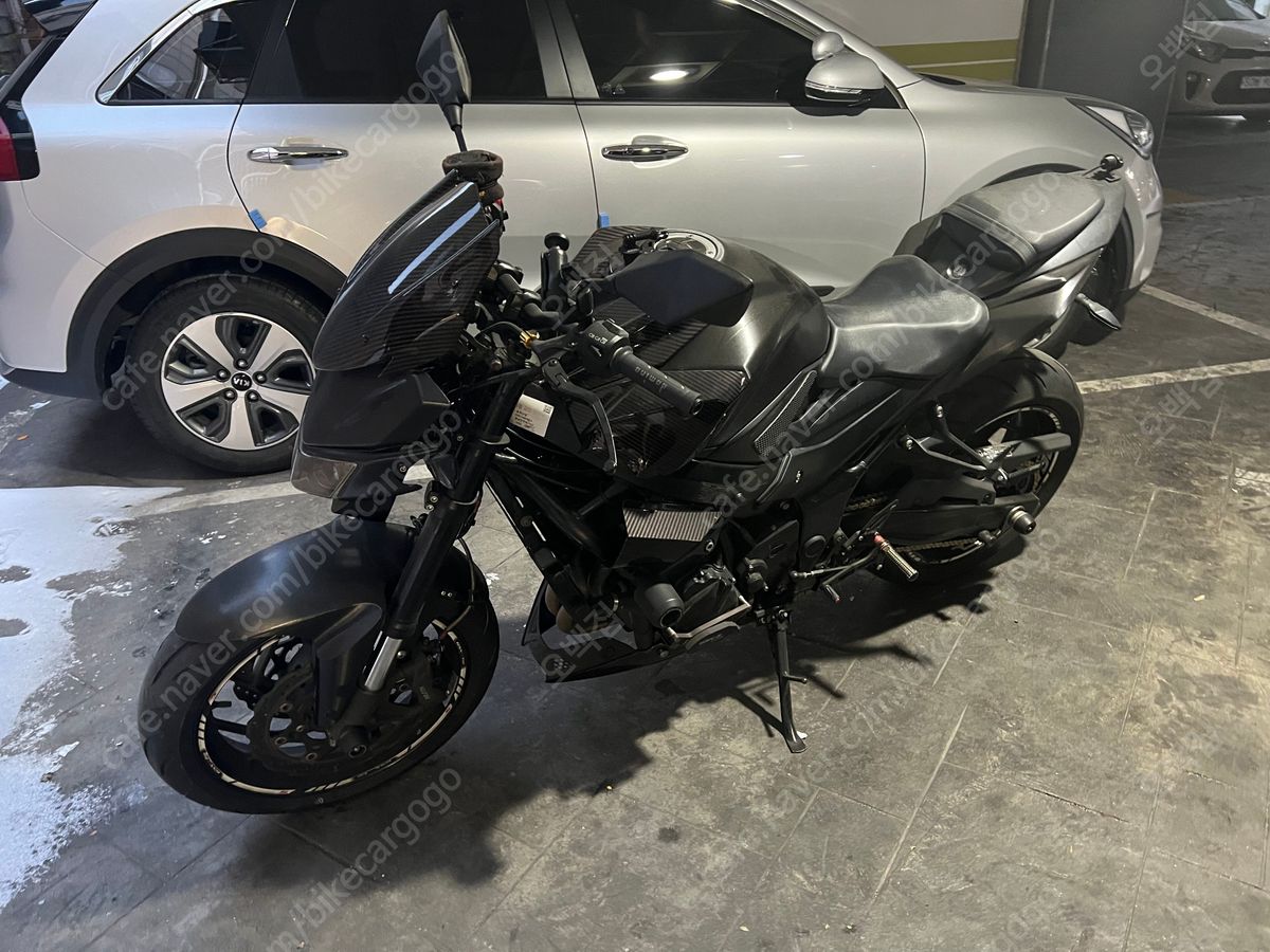 스즈키 GSX S 750 more