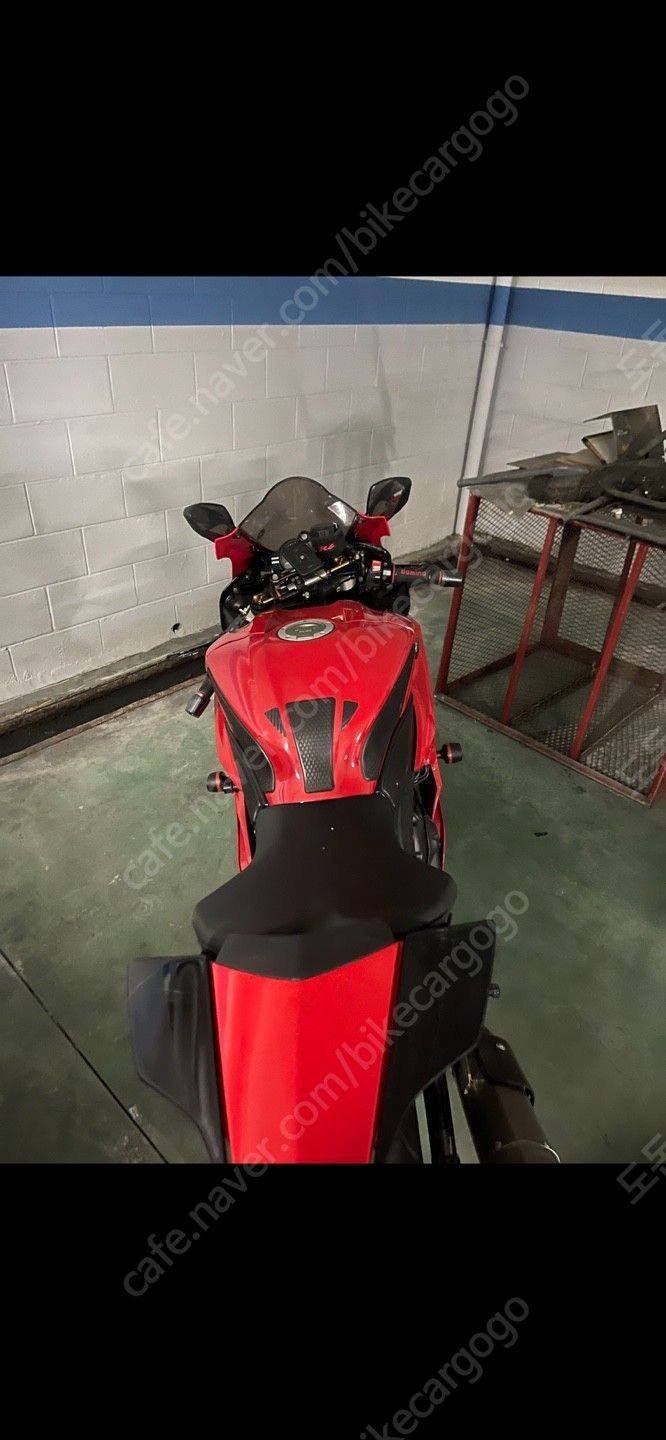 야마하 YZF R6 9