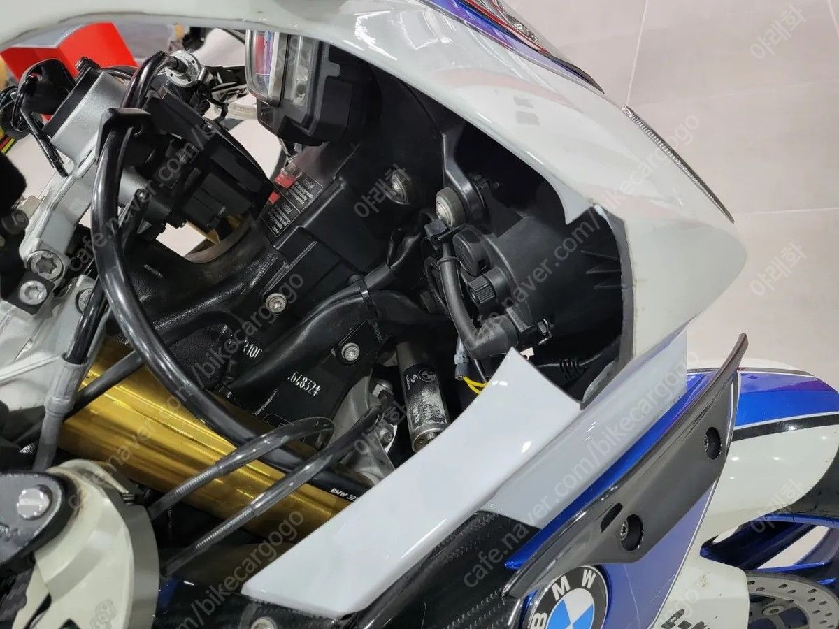 BMW HP4 컴피티션 9