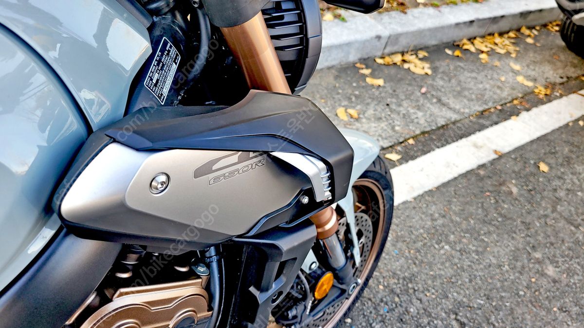혼다 CB 650 R 4