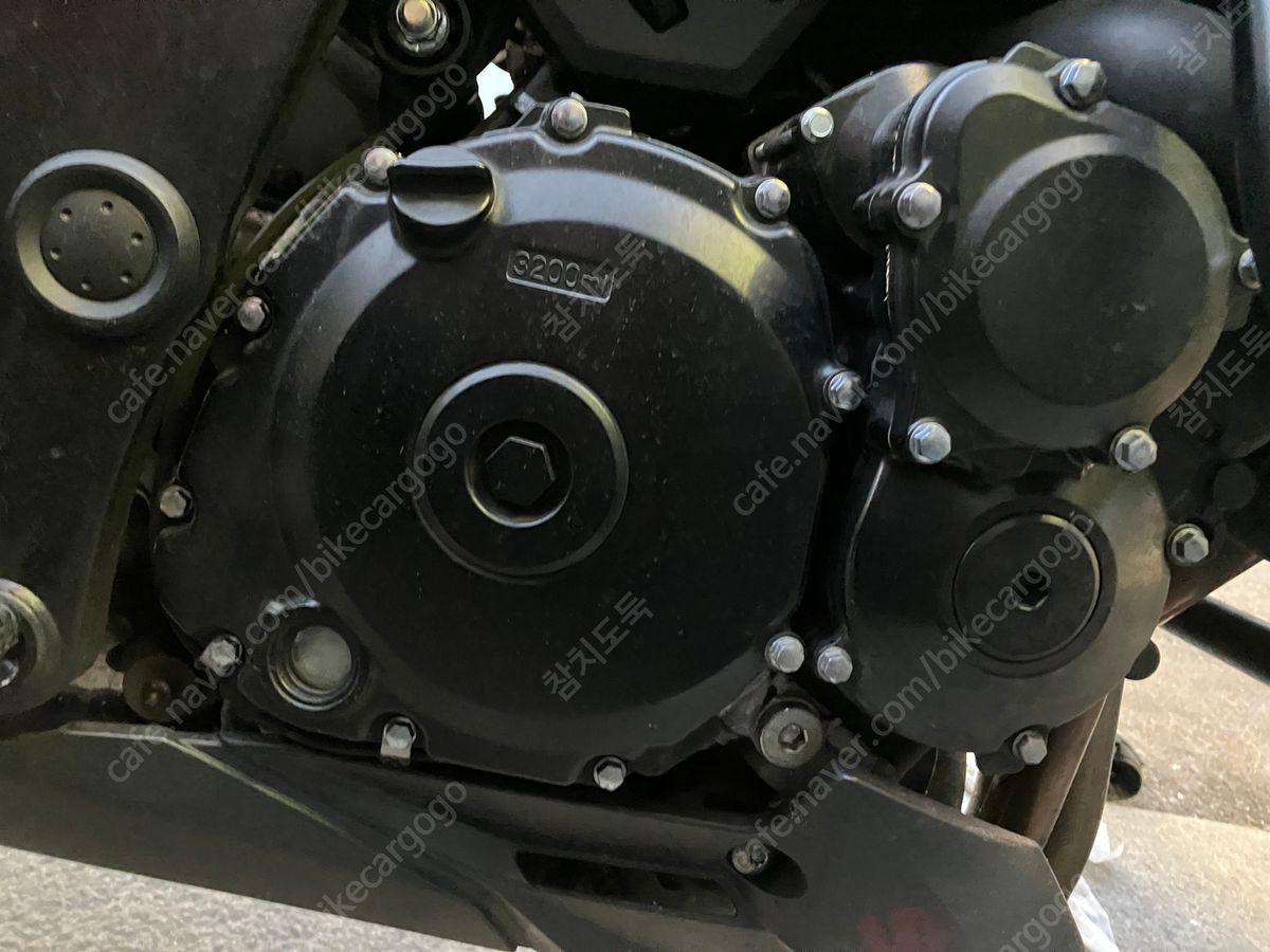 스즈키 GSX S 750 more