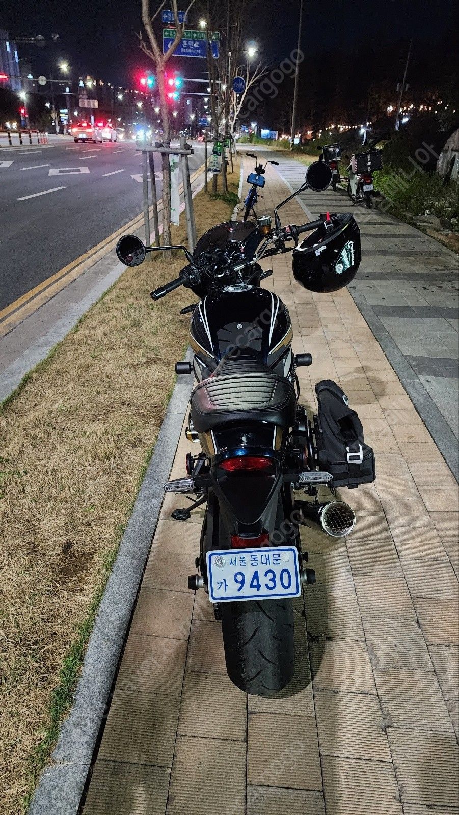 가와사키 Z 900 RS 8