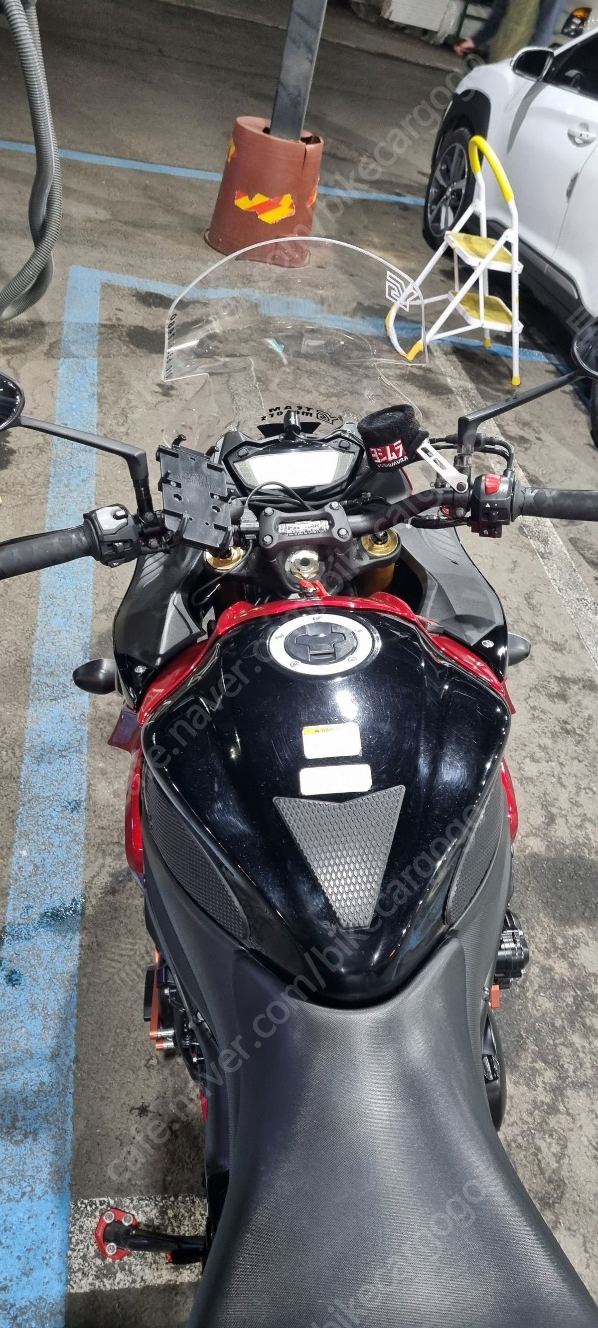 스즈키 GSX S 1000 F 9