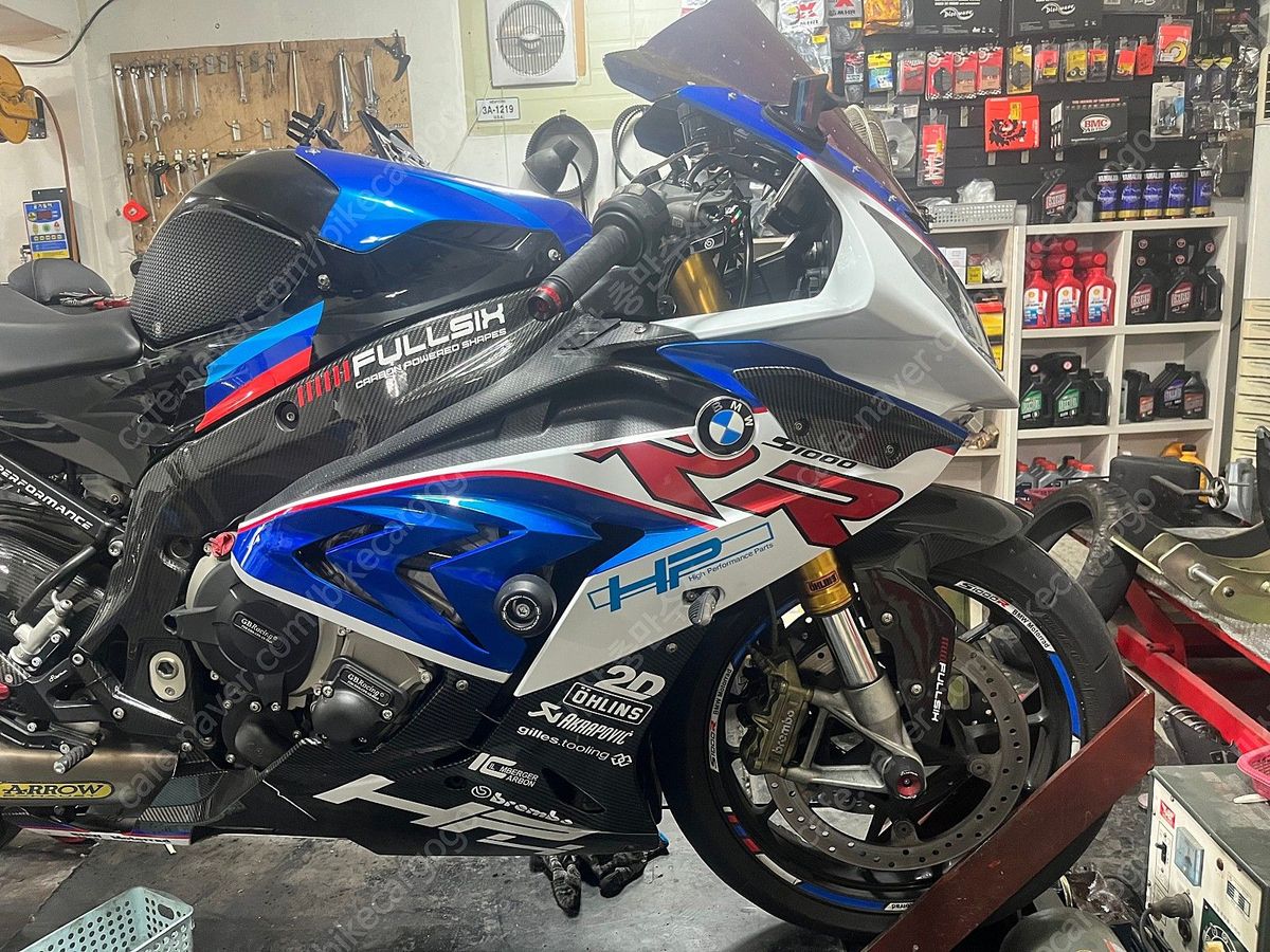 BMW S 1000 RR more