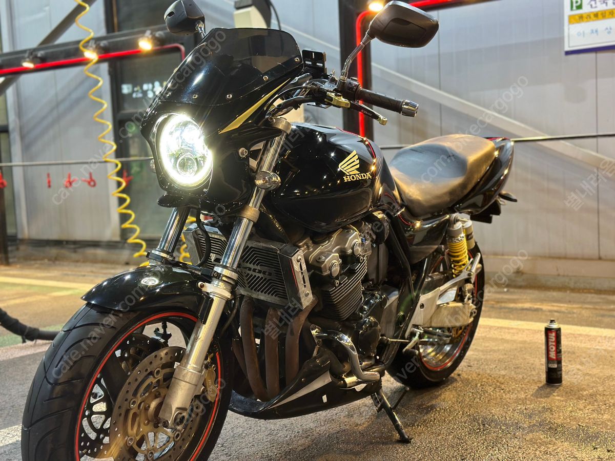 혼다 CB 400 V TEC more