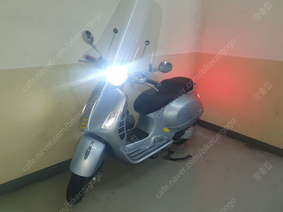 베스파 GTS 300 슈퍼테크 10