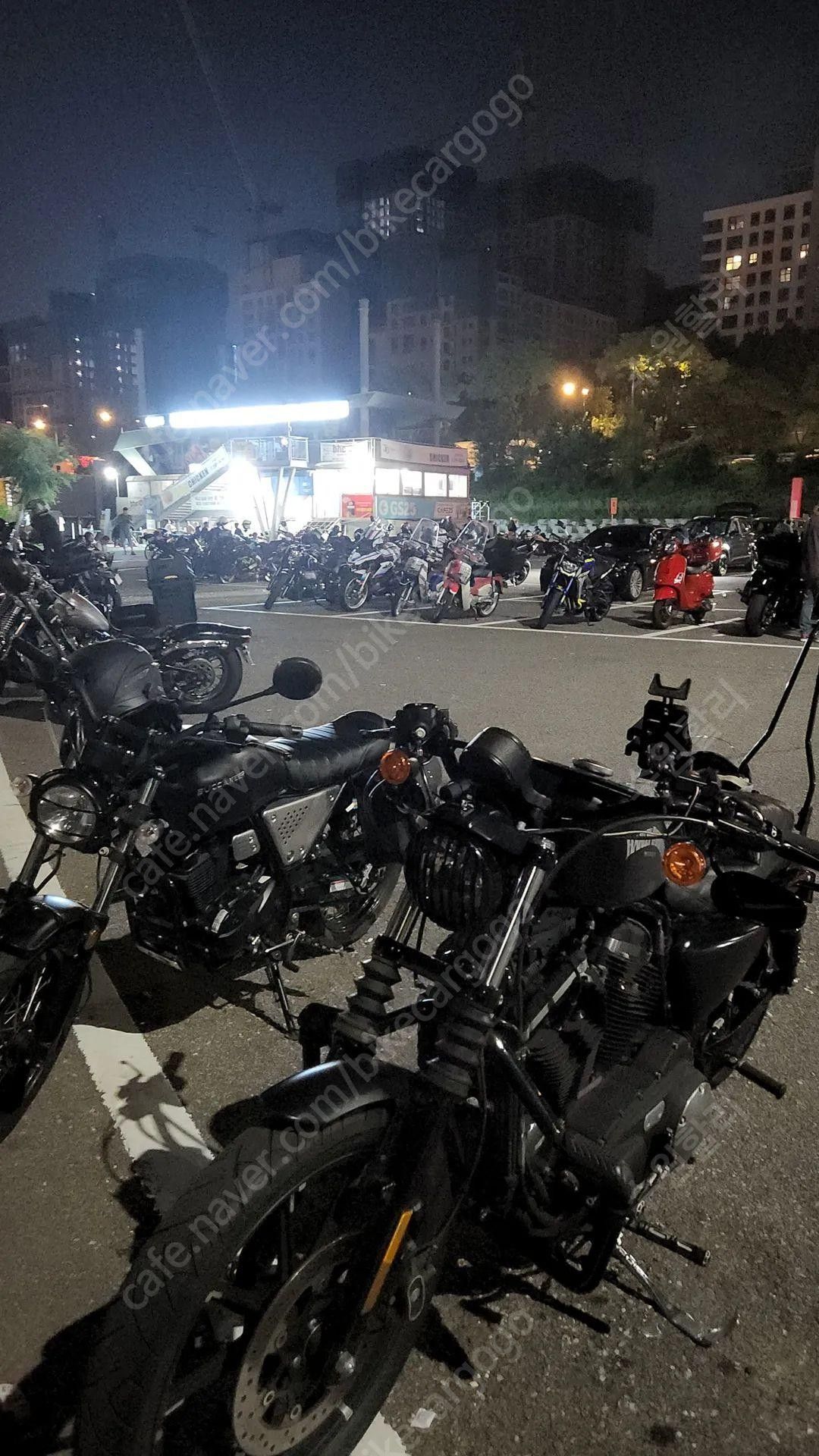 할리데이비슨 아이언 883 4