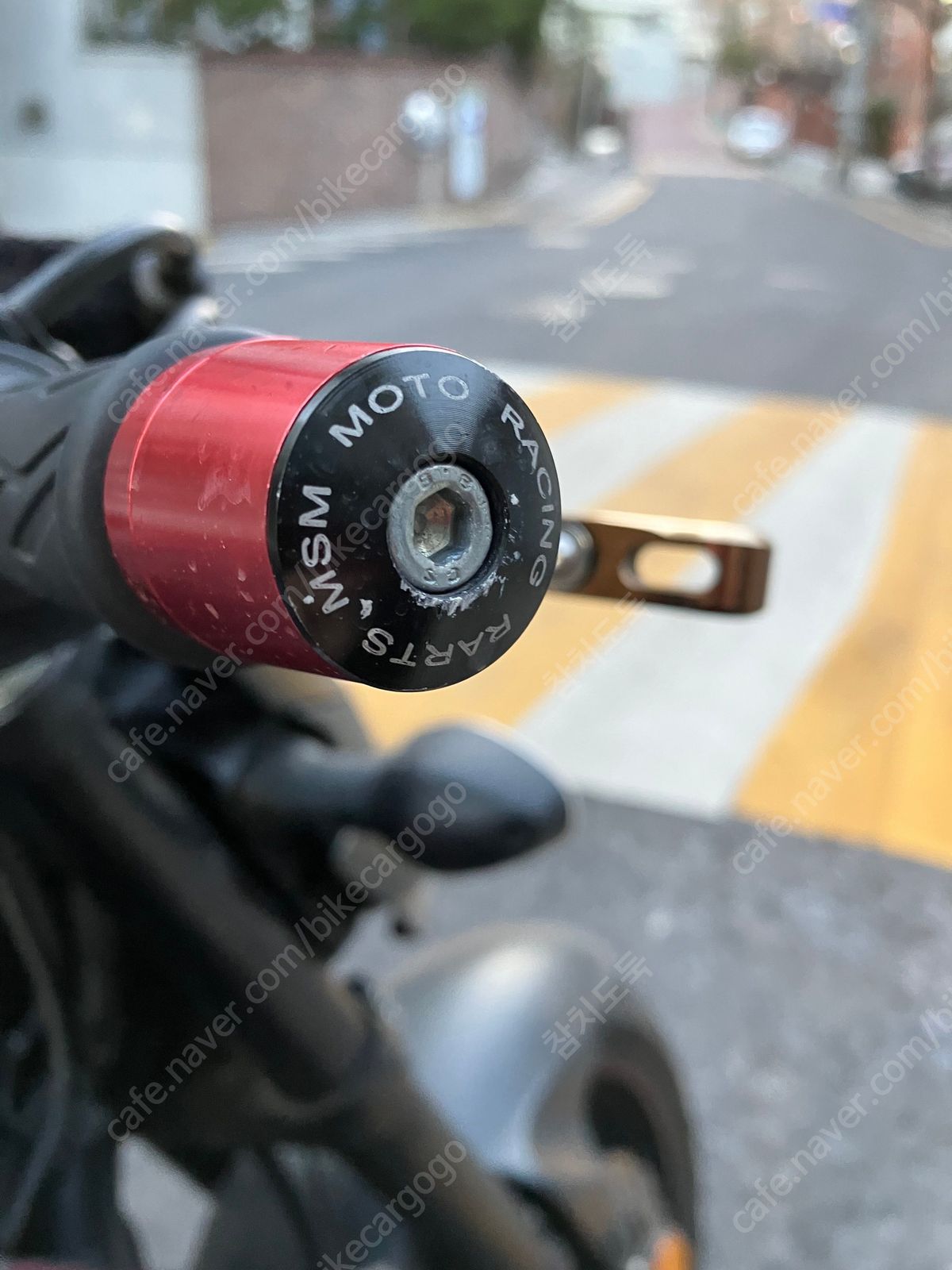 스즈키 GSX S 750 11