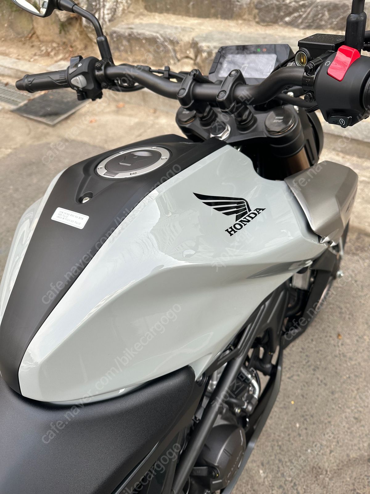 혼다 CB 125 R more
