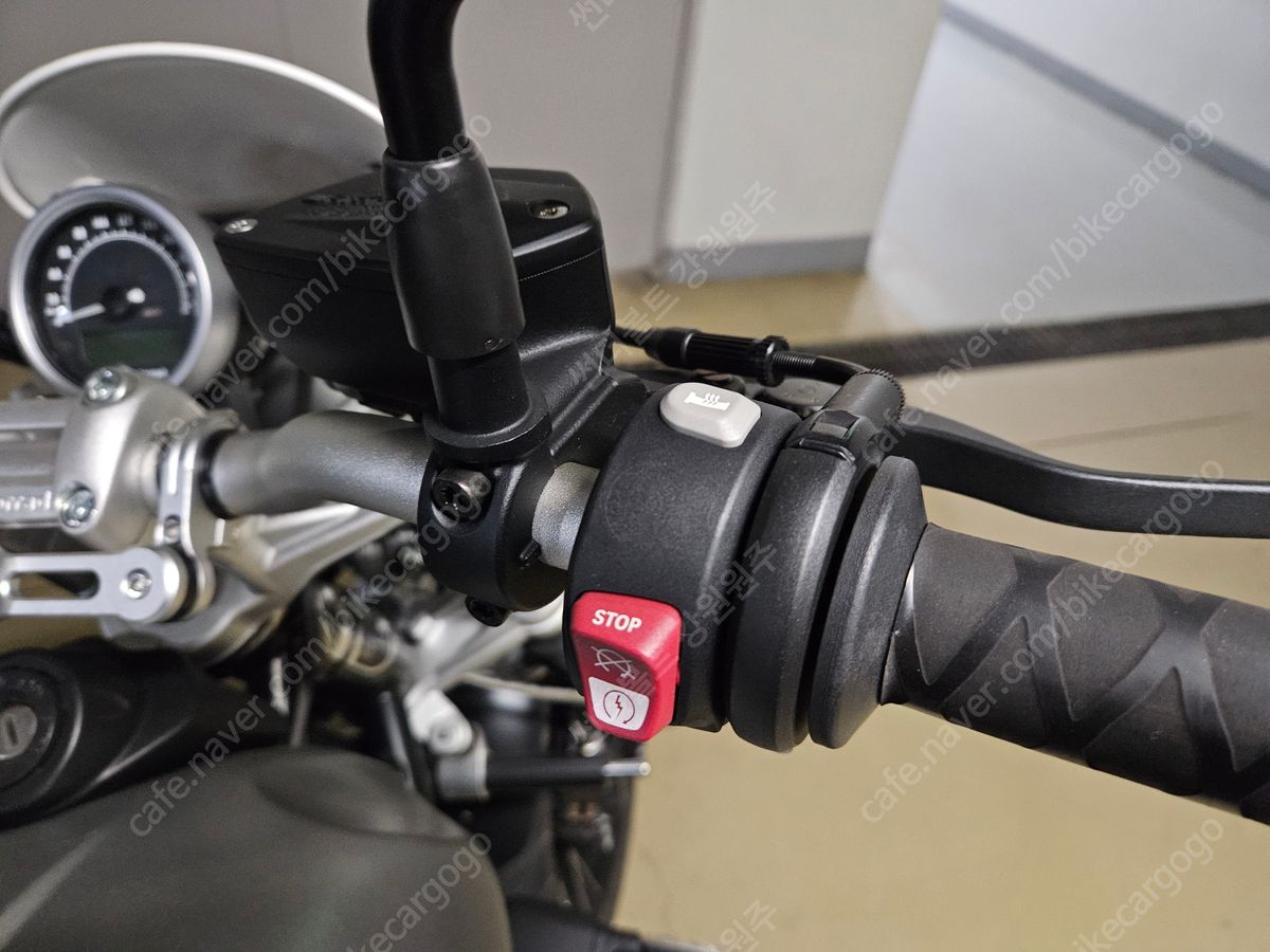 BMW R nine T 스크램블러 22