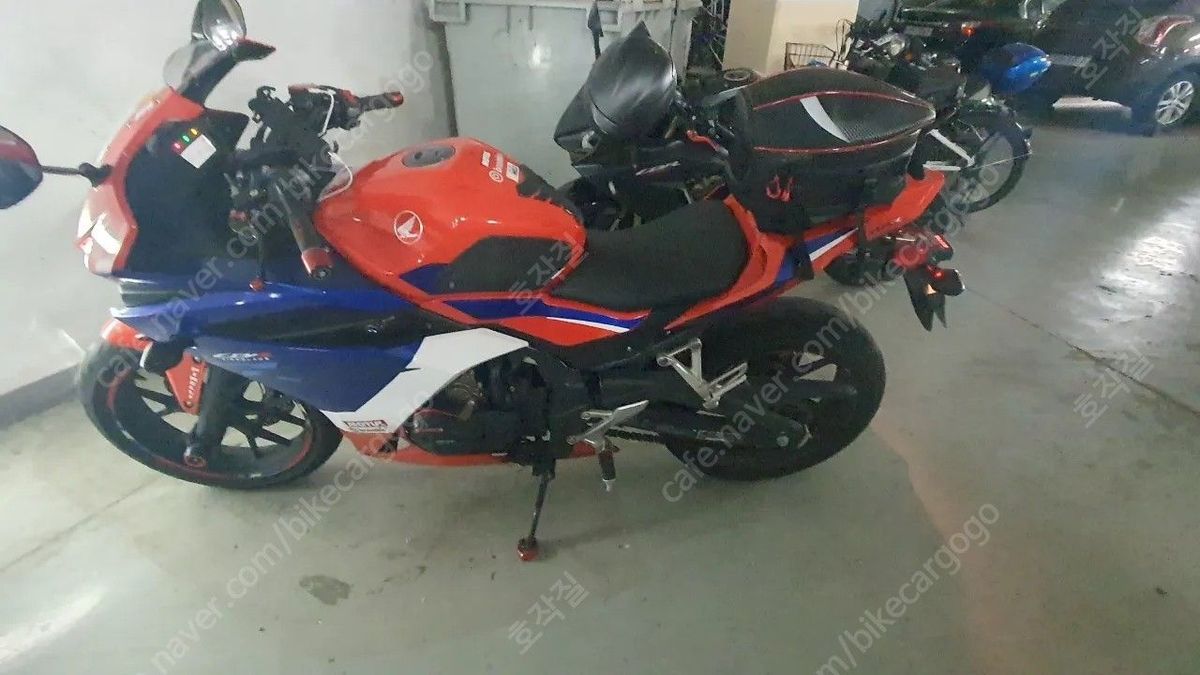 혼다 CBR 500 R thumb 2