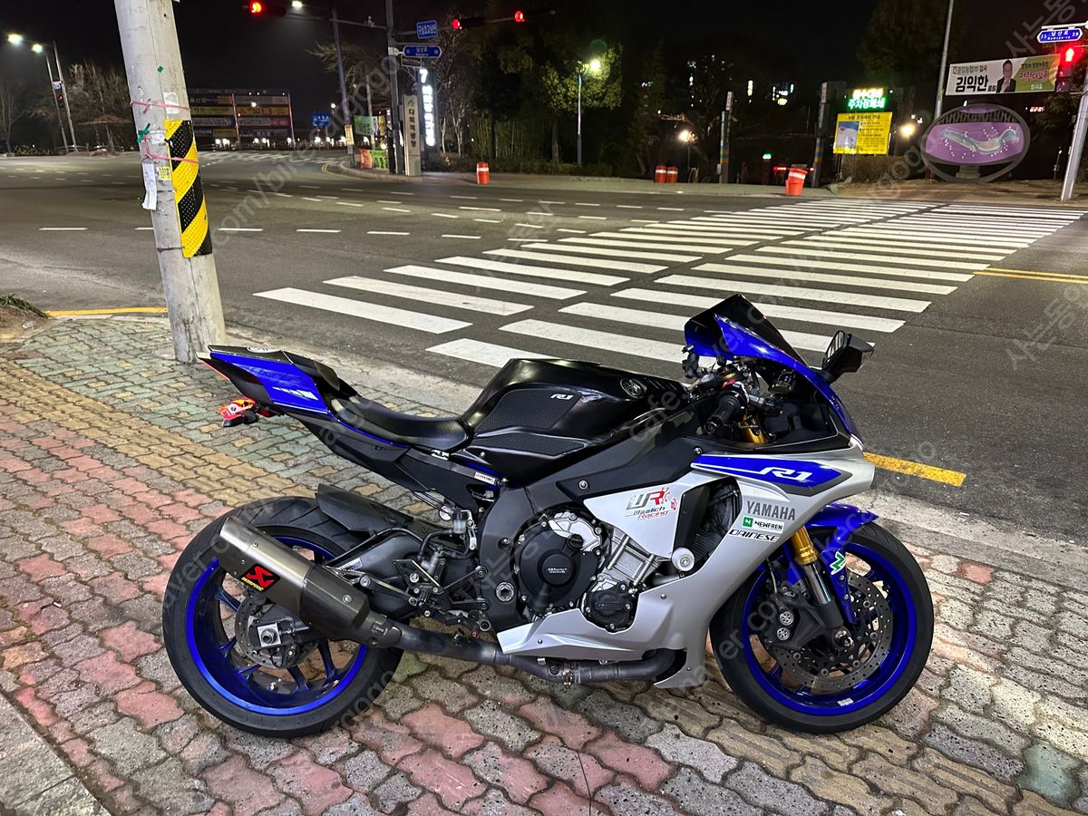 야마하 YZF R1 7