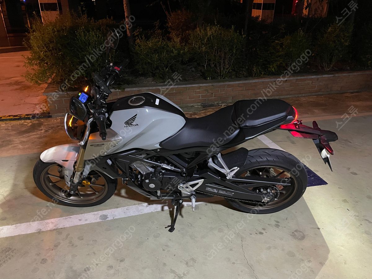 혼다 CB 125 R more