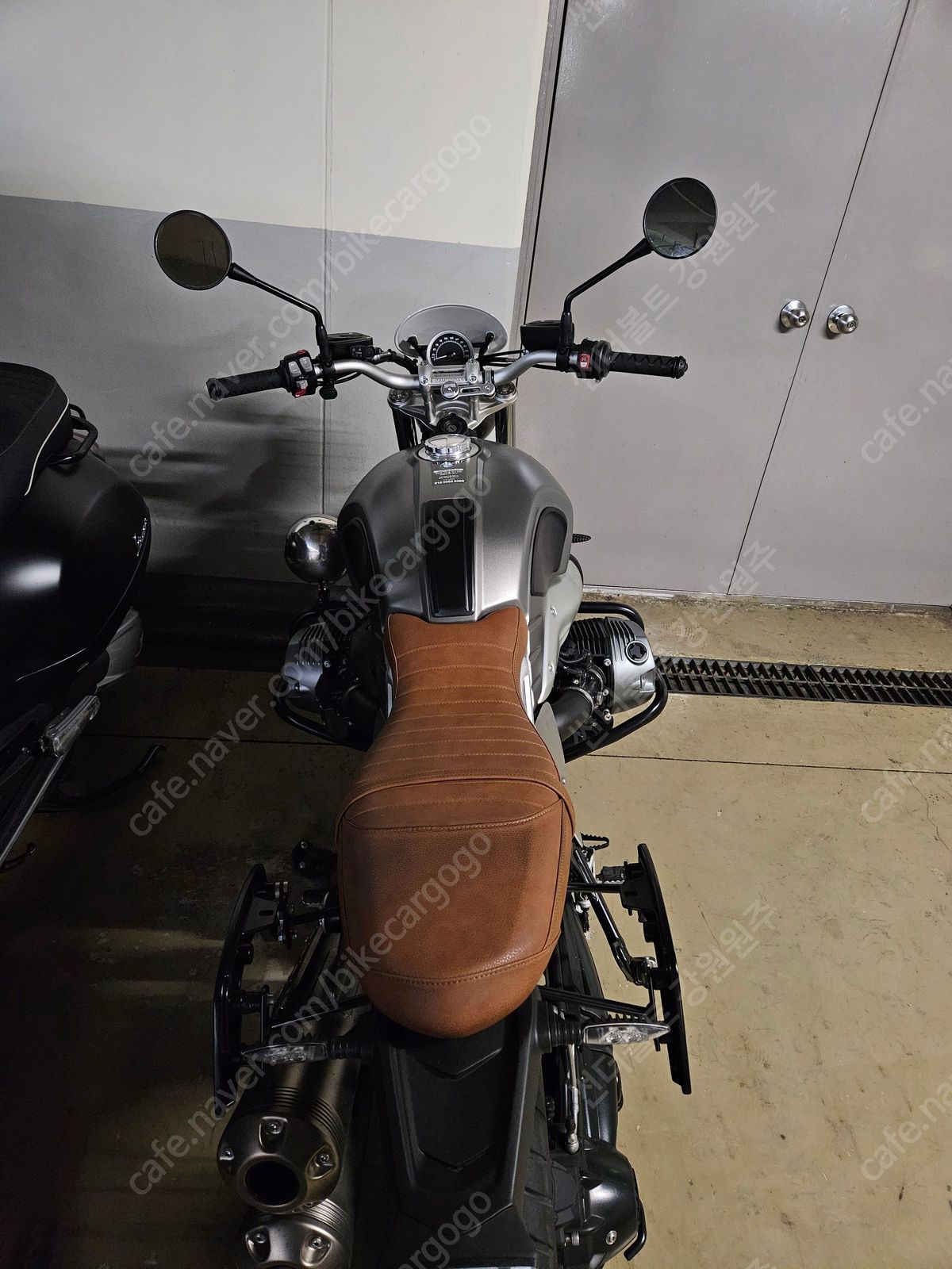 BMW R nine T 스크램블러 12