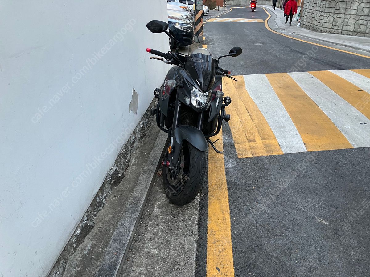 스즈키 GSX S 750 14