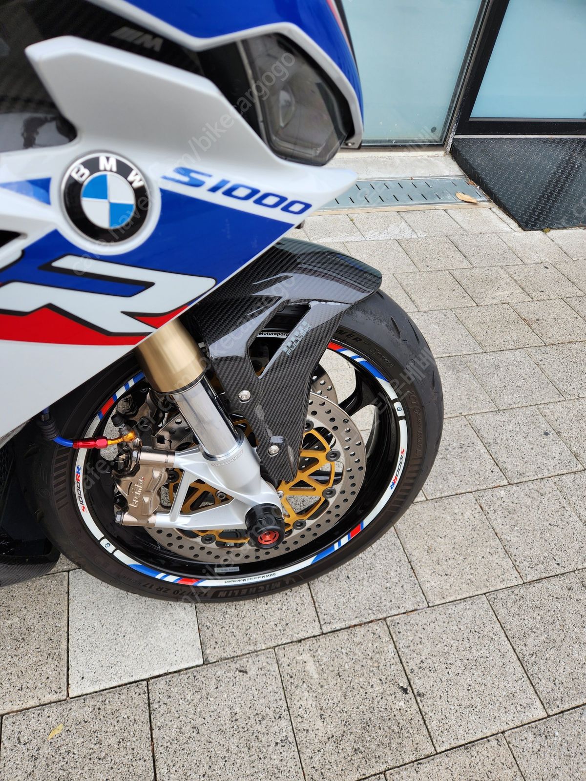 BMW S 1000 RR more