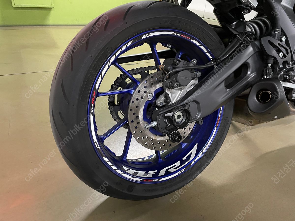 야마하 YZF R7 7