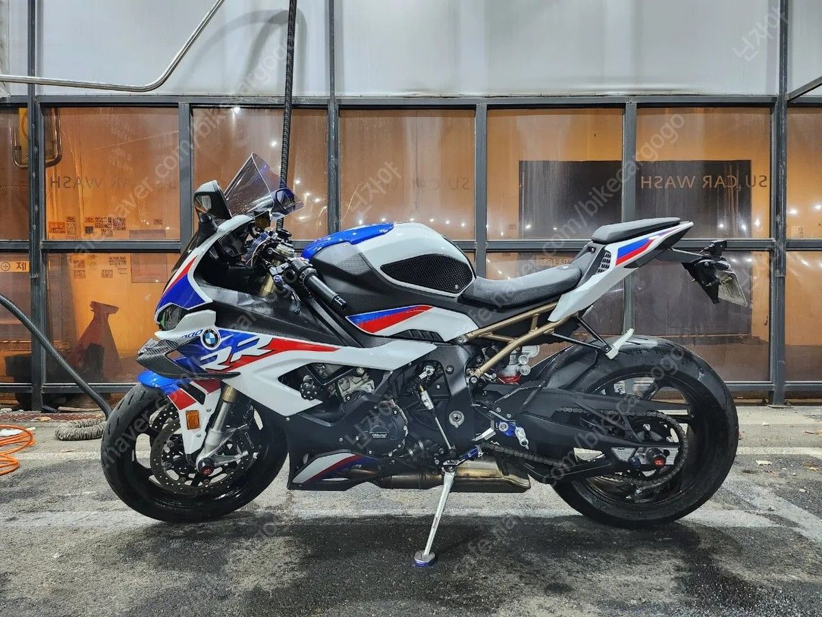 BMW S 1000 RR main