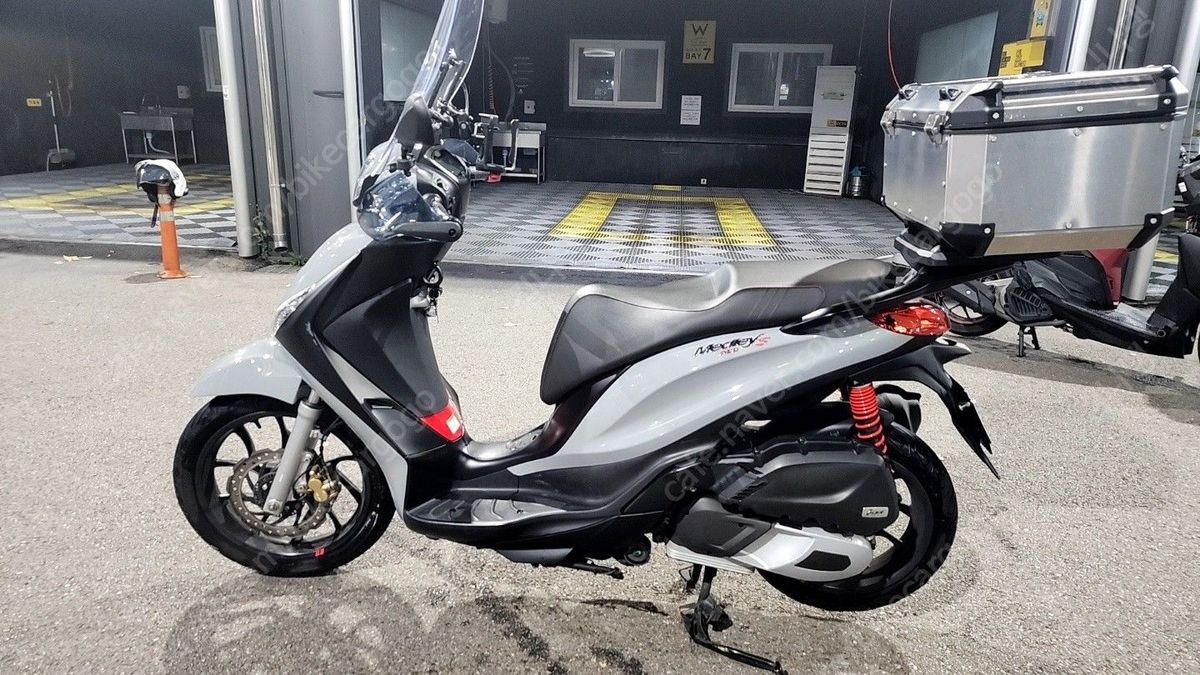 피아지오 메들리 125 S 5
