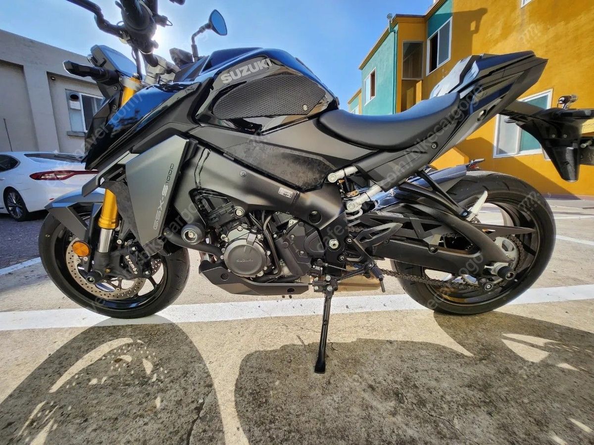 스즈키 GSX S 1000 4