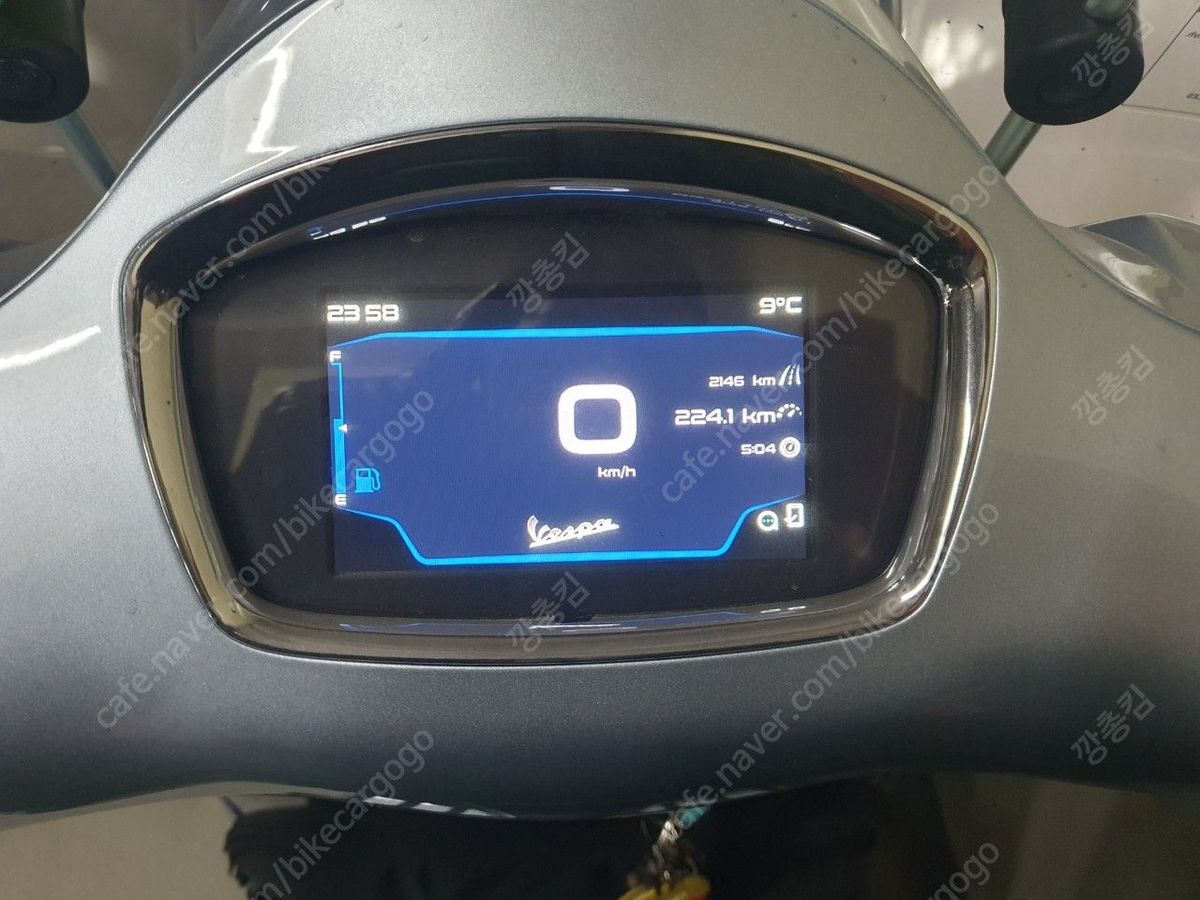 베스파 GTS 300 슈퍼테크 main